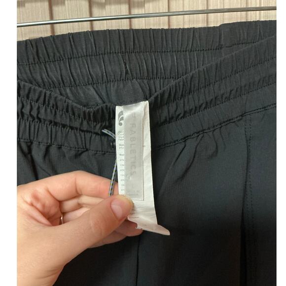Fabletics Heights Cargo Pant Black Women’s Size L - Picture 7 of 13
